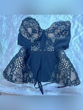 Victoria's Secret women’s corset sz 36D